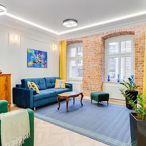 Pleasant ~ 700m Main Square - Self Check-in 24h Apartament
