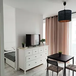 Apartament Niedaleko Centrum Warszawy Варшава